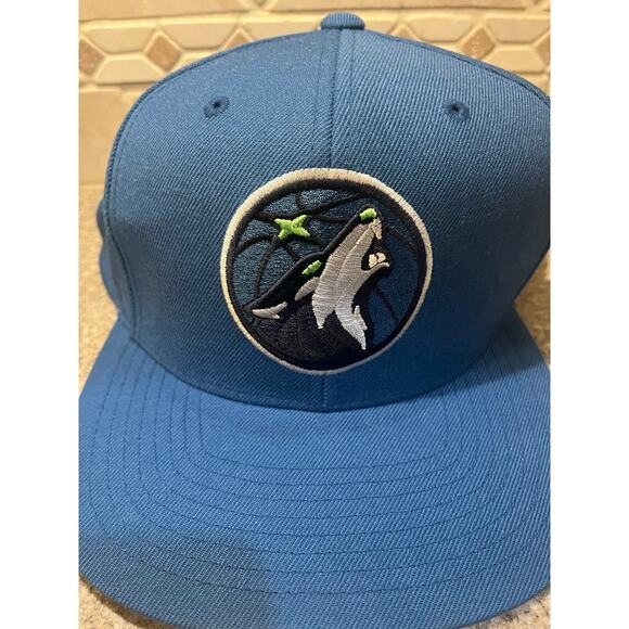Men's Mitchell & Ness Navy Minnesota Timberwolves Official Team Snapback Hat - Picture 2 of 5